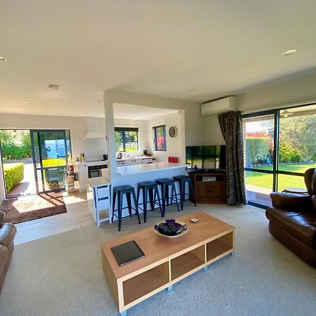 Ocean & Mountain Views - Kaikoura Villa Exterior foto